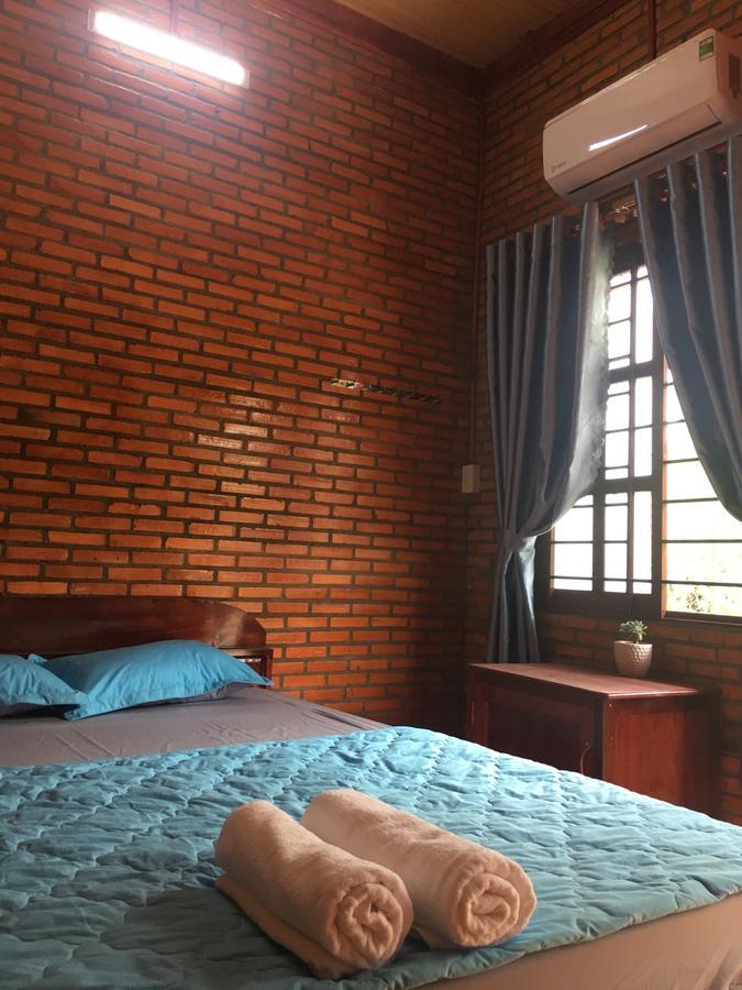 Nam Cat Tien Homestay Exterior photo